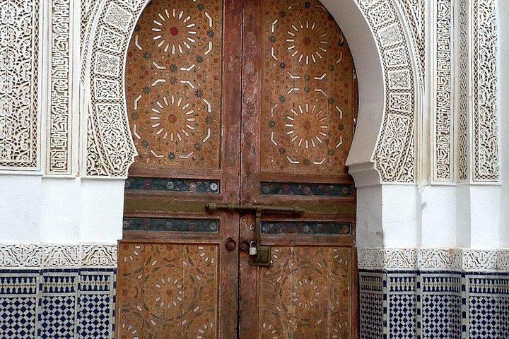 Fez Medina Unveiled: Exclusive Private Tour with Local Guide