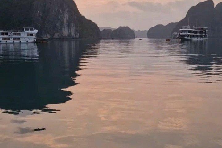 ランハ湾日帰りボートクルーズ