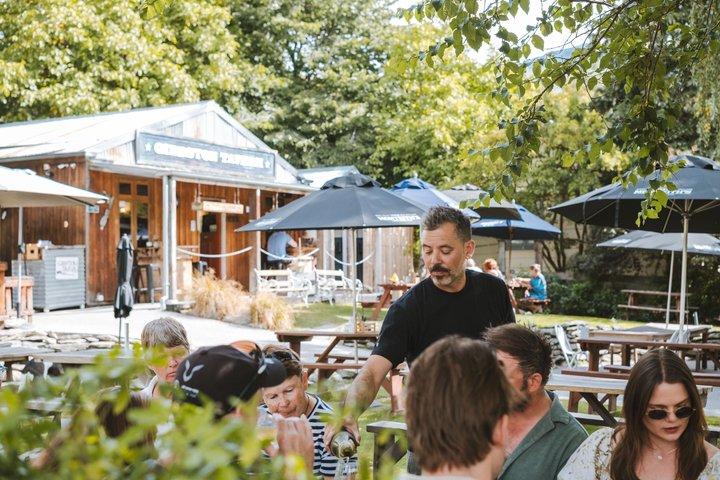 Queenstown : Tour de vino y cerveza por la tarde con platos
