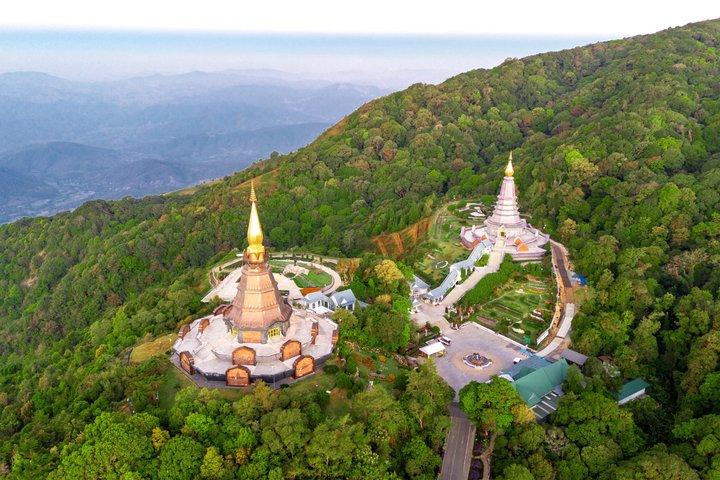 Privat heldags Doi Inthanon Peak och vattenfall från Chiang Mai