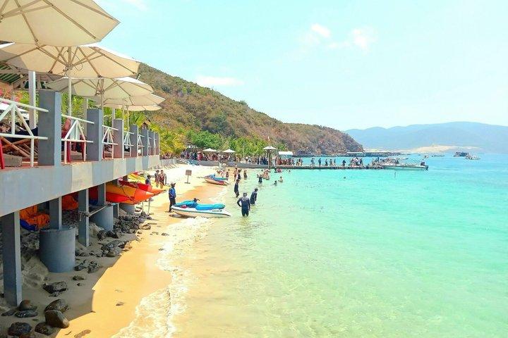 Nha Trang Excursion d'aventure marine avec pêche et barbecue sur la plage