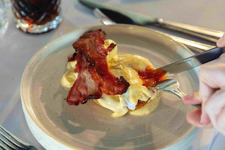 London: Weekend Brunch Cruise on the River Thames