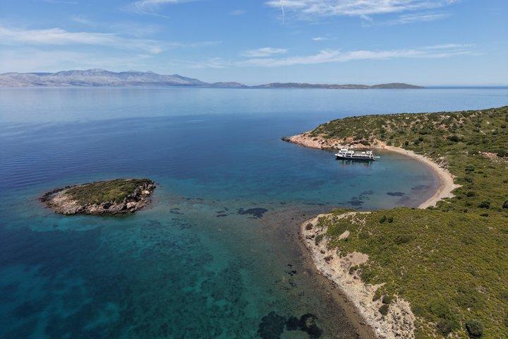 Cesme Boat Tour dolda vikar kryssning med simstopp