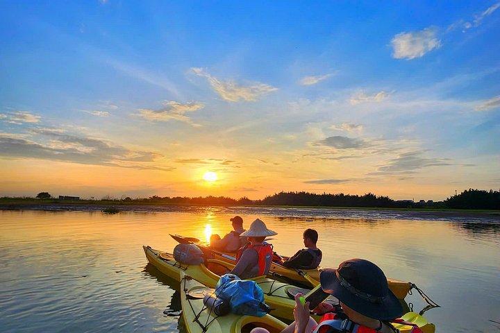 Sunset Paddle and Lantern Town