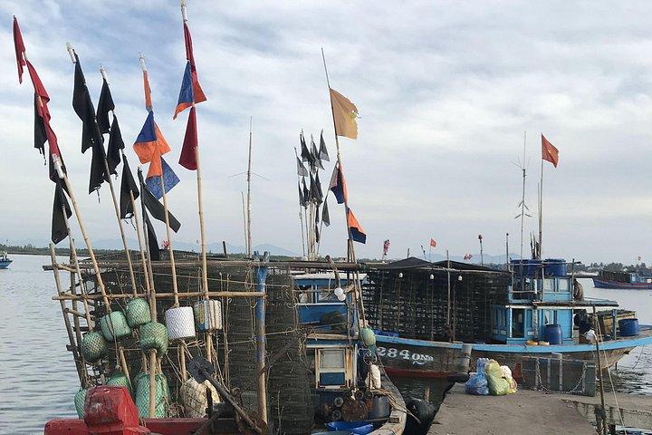 日の出パドルで魚市場へ