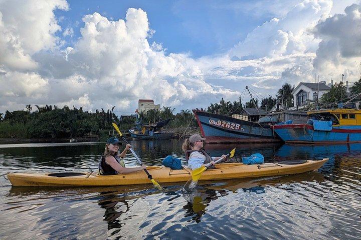 Sunset Paddle and Lantern Town