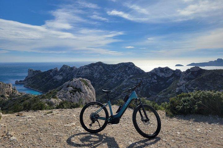 Självguidade turer och cykeluthyrning i Marseille nära Calanques