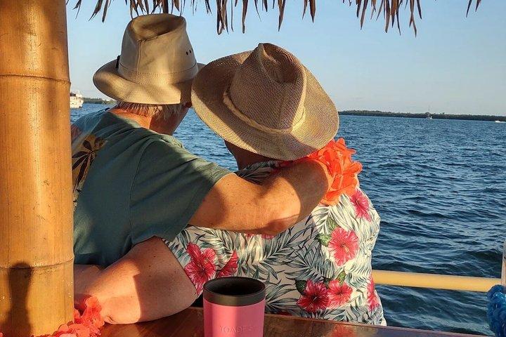 Kreuzfahrt auf dem Miami River mit einem Tiki-Boot