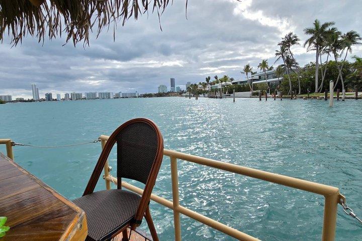 Kreuzfahrt auf dem Miami River mit einem Tiki-Boot
