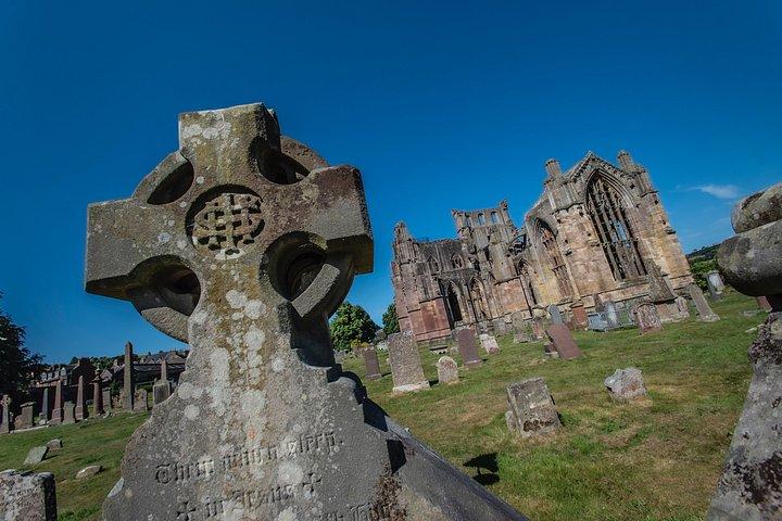 Rosslyn Chapel and Hadrian's Wall Small Group Tour from Edinburgh