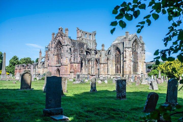 Rosslyn Chapel and Hadrian's Wall Small Group Tour from Edinburgh