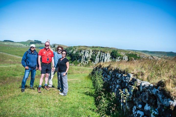 Rosslyn Chapel and Hadrian's Wall Small Group Tour from Edinburgh