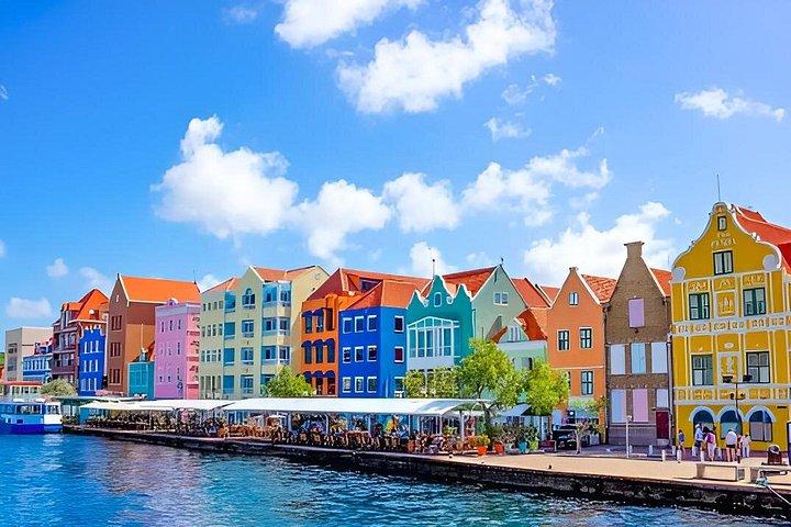 Curacao Guided Walking Tour and Local Food Tasting