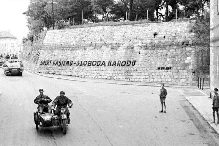 Split Modern History Walking Tour from Yugoslavia to Croatia