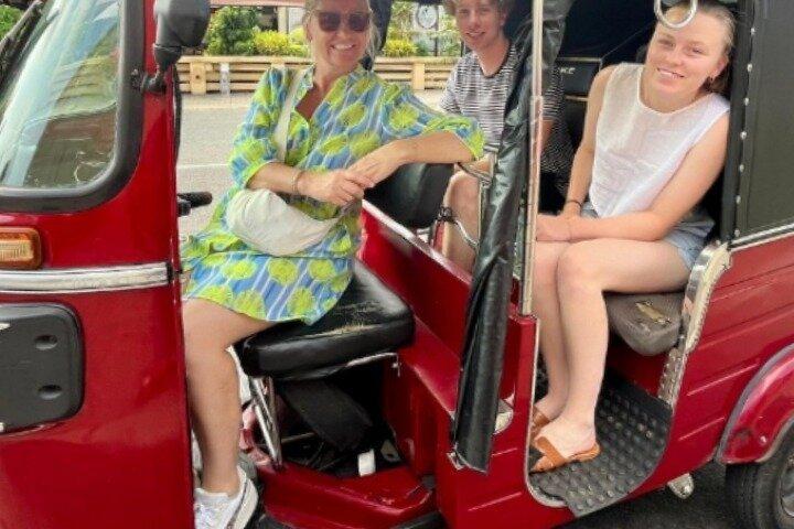 Colombo City and Cultural Tour (Tuk Tuk Tour com tudo incluído)