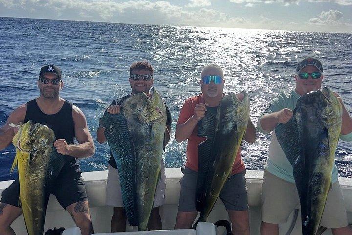 ホノルルのプライベート深海フィッシングチャーター