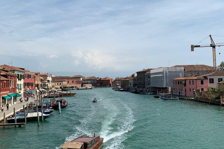 Murano Glass Factory Experience: Boat Ride and Live Demonstration