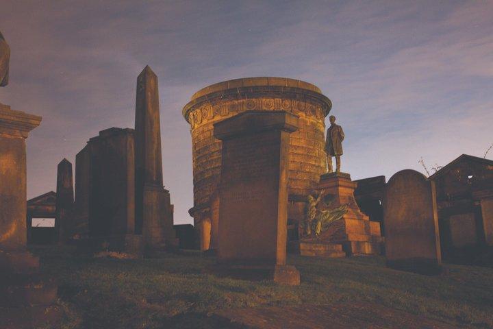 Edinburgh Darkside Ghost Tour of Mysteries and Murder and Legends