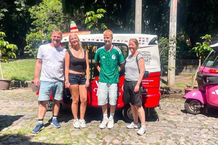 Passeio de tuk-tuk pelos bairros de Roma e Condesa, na Cidade do México.