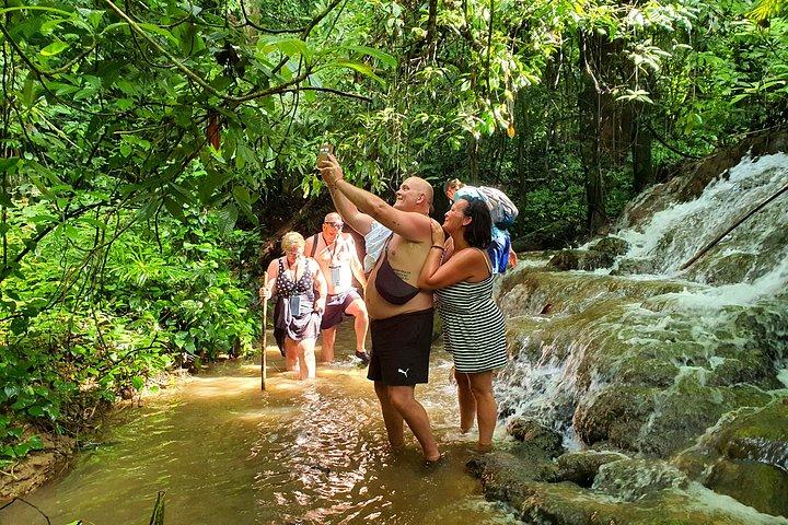 カオソック：オールインクルーシブ チェオラン湖、ダイヤモンド洞窟、ハイキング、カヤック