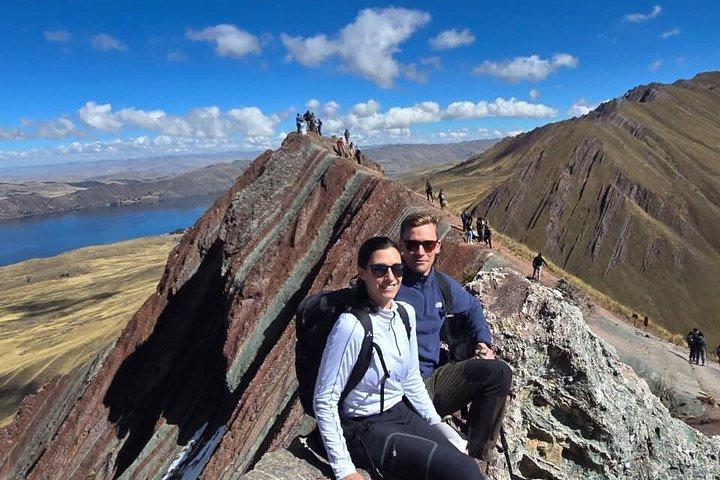 クスコ・フレキシブル全日ツアーからのプライベート・パレイ・プンチュ山ツアー
