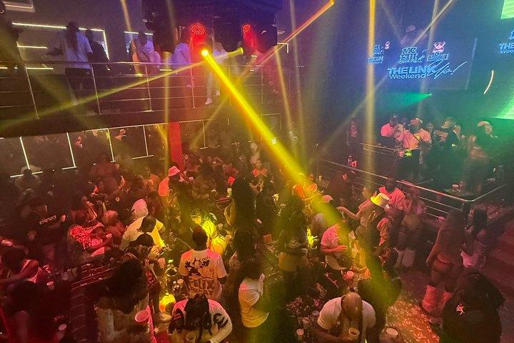 Infinity Bar oder Drink Point VIP Nachtleben Erlebnis