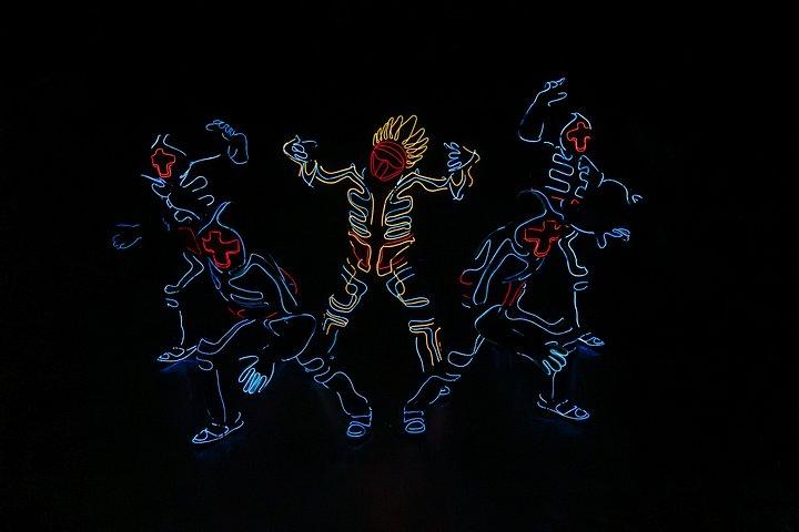 OsakaGLOW：光るダンスパフォーマンスと体験