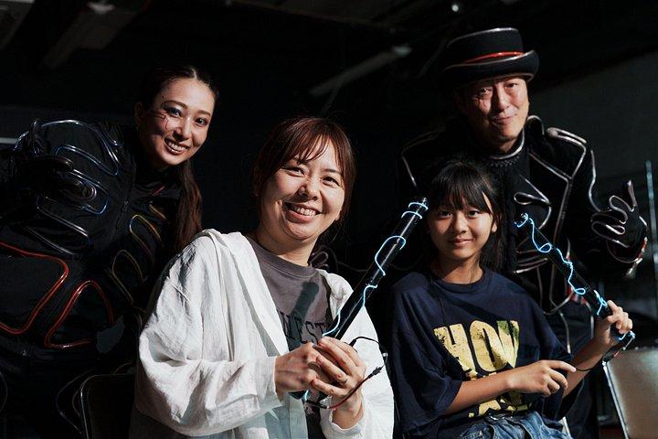 OsakaGLOW：光るダンスパフォーマンスと体験