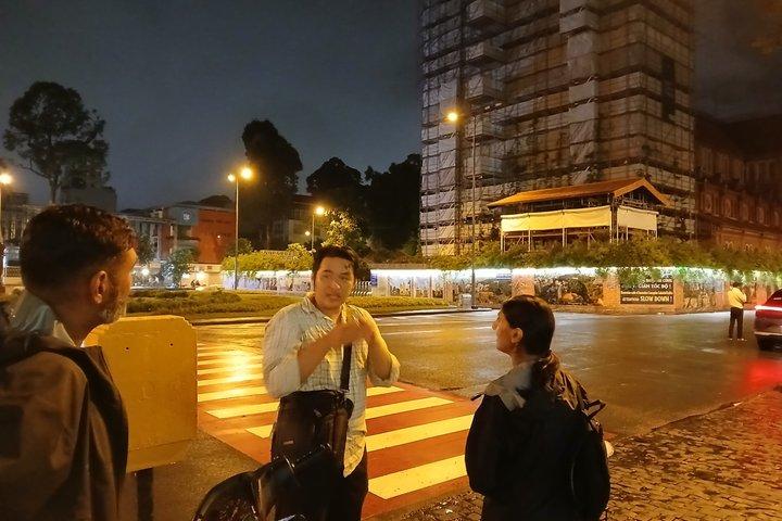 Dark Saigon mit dem Motorrad : Urban Legend & Midnight Culture im HCMC