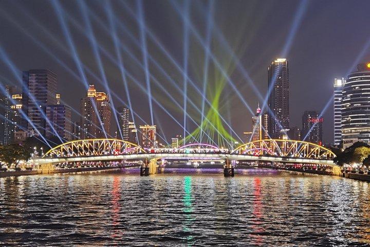 Passeggiata serale a Guangzhou: torre cantonale, crociera sul fiume Pearl e cena