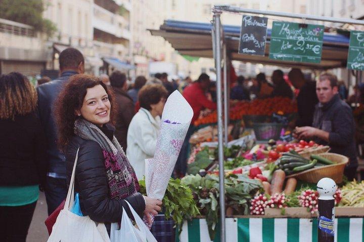 Local Aligre Food Market Walking Tour near the Marais