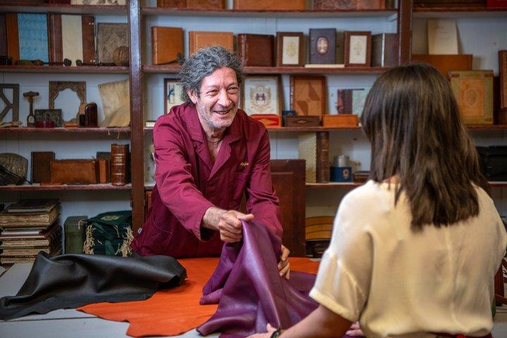Tour privado en cuero por Florencia Personal Shopper y acceso interno