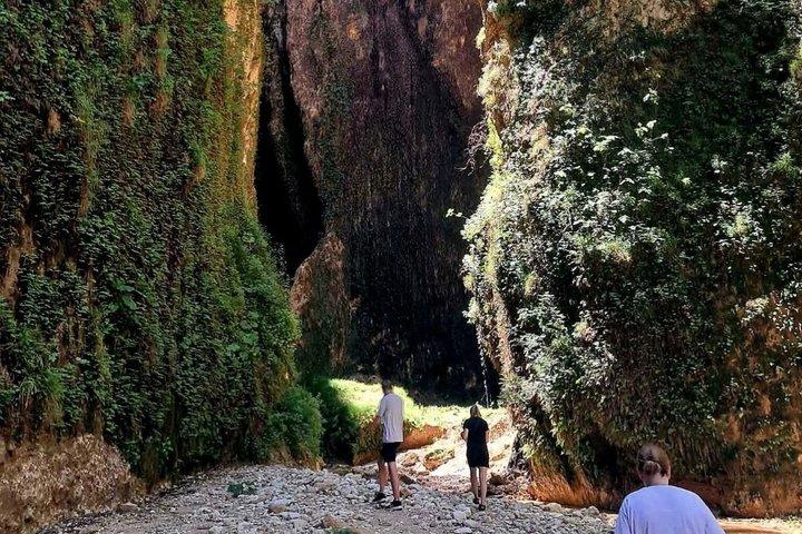 Hoteller i nærheden af Waterfalls and Caves Velce Village