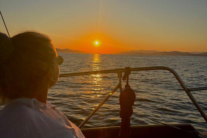 Sunset Cruise op de Atheense Rivièra met BBQ en drankjes