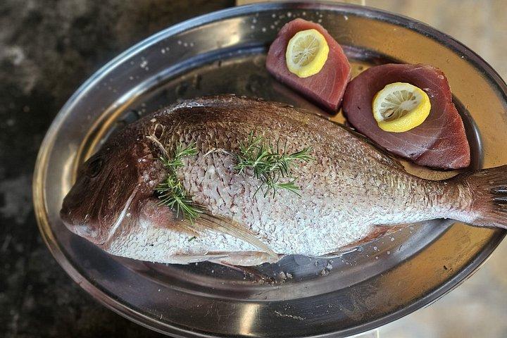 ドゥブロヴニク発 モスタルとクラヴィツェ滝 プライベート豪華ツアー