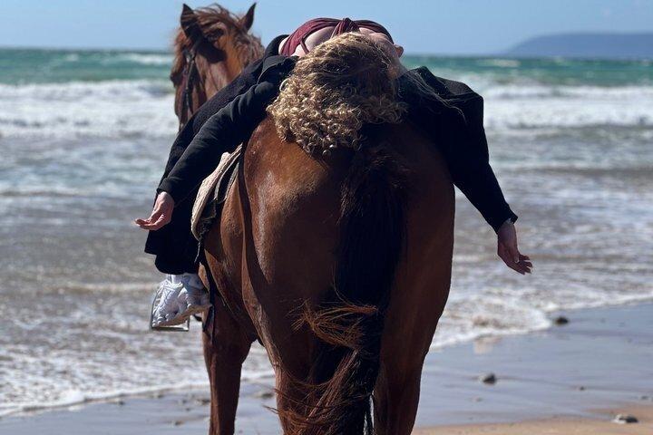 Esperienza a cavallo di Agadir sulla spiaggia con opzione tramonto