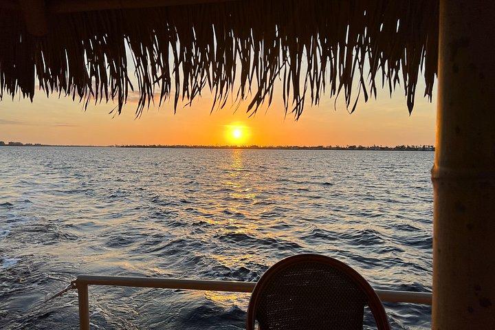 ティキクルーズで夕日を楽しむウェストパームビーチ