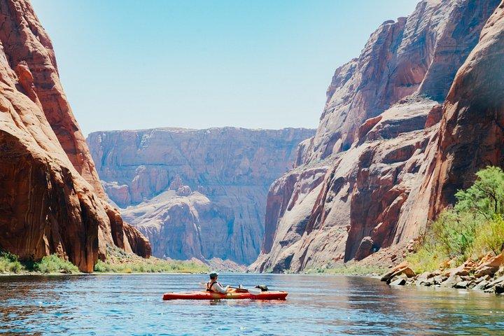 Guided Horseshoe Bend Petroglyph Kayak Tour