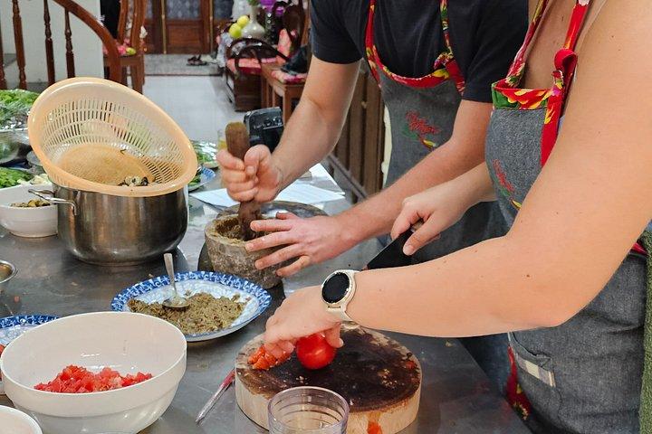 デュエンシェフの家庭料理教室と市場ツアー