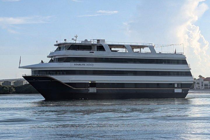 Evening Dining Yacht Cruise in Clearwater Beach