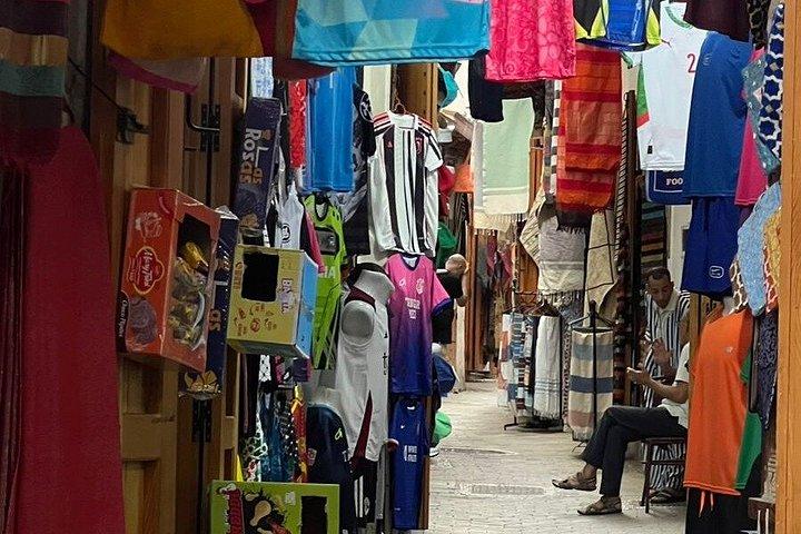 カディスクルーズ船からタンジェガイドツアーまでオールインクルーシブ