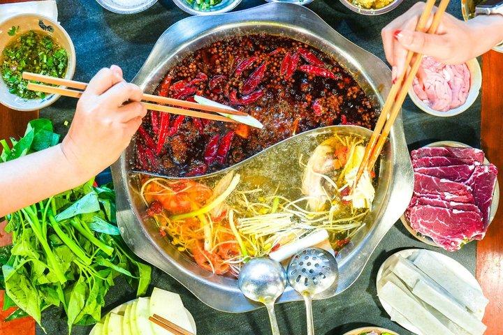 Chongqing Local Flavors, Night Views & Mountain City Tour