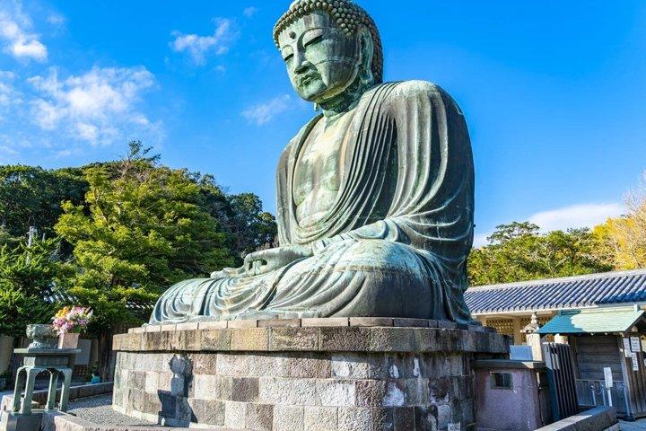 Kamakura Shrines and Temples Tour by Enoden Train and Bus