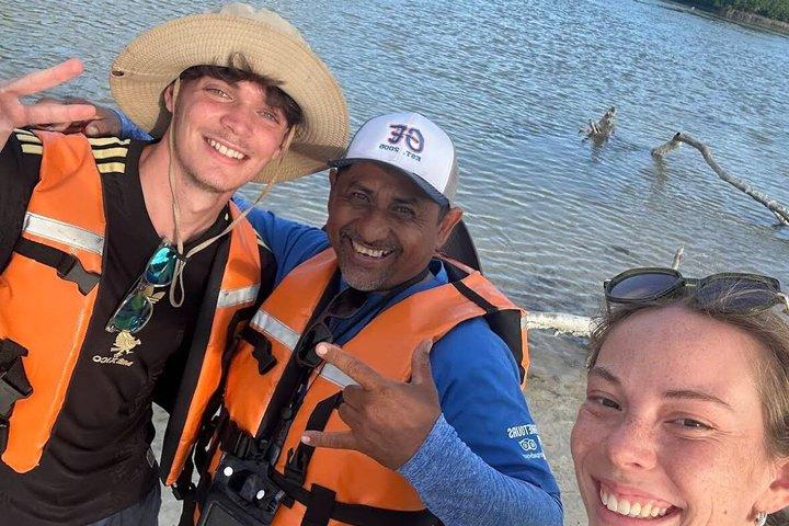 Kajakoplevelse gennem Holbox-mangroveskovene