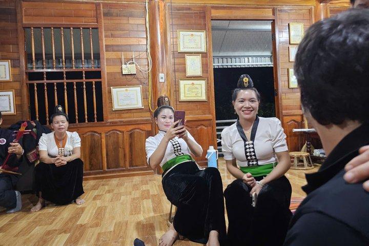 Tour en coche y a pie por Dien Bien Phu