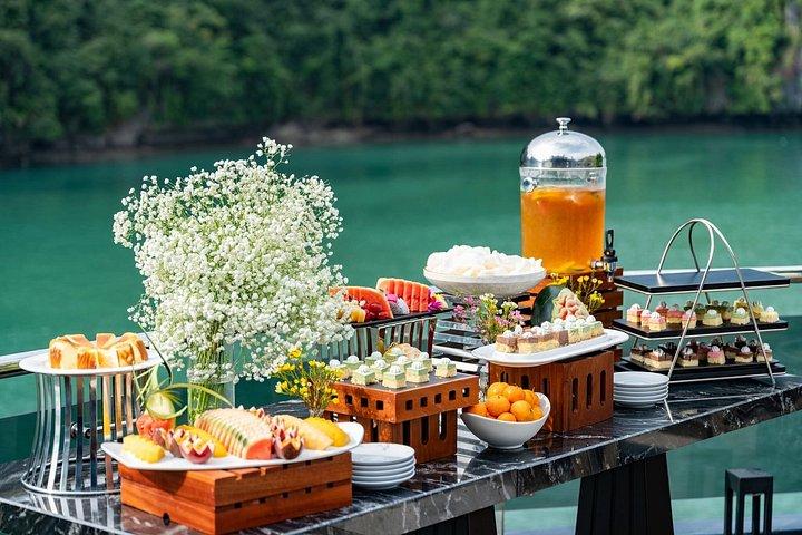 チューリップ6 - スタークルーズ：2日間ハロン湾＆ランハー湾バスタブスイート付き