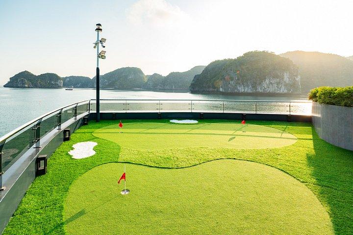チューリップ6 - スタークルーズ：2日間ハロン湾＆ランハー湾バスタブスイート付き