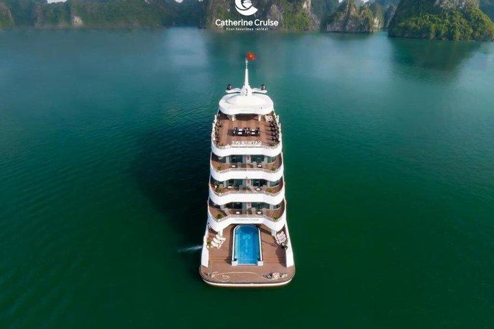 Anmeldelser af Catherine 6 - 3D2N Luxury Ha Long Bay Discovery