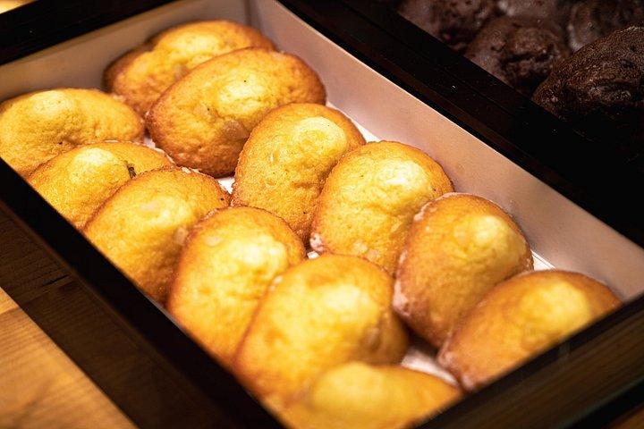 パリ・モンマルトルモーニングウォーキングツアー（朝食付き）