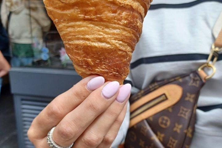 パリ・モンマルトルモーニングウォーキングツアー（朝食付き）